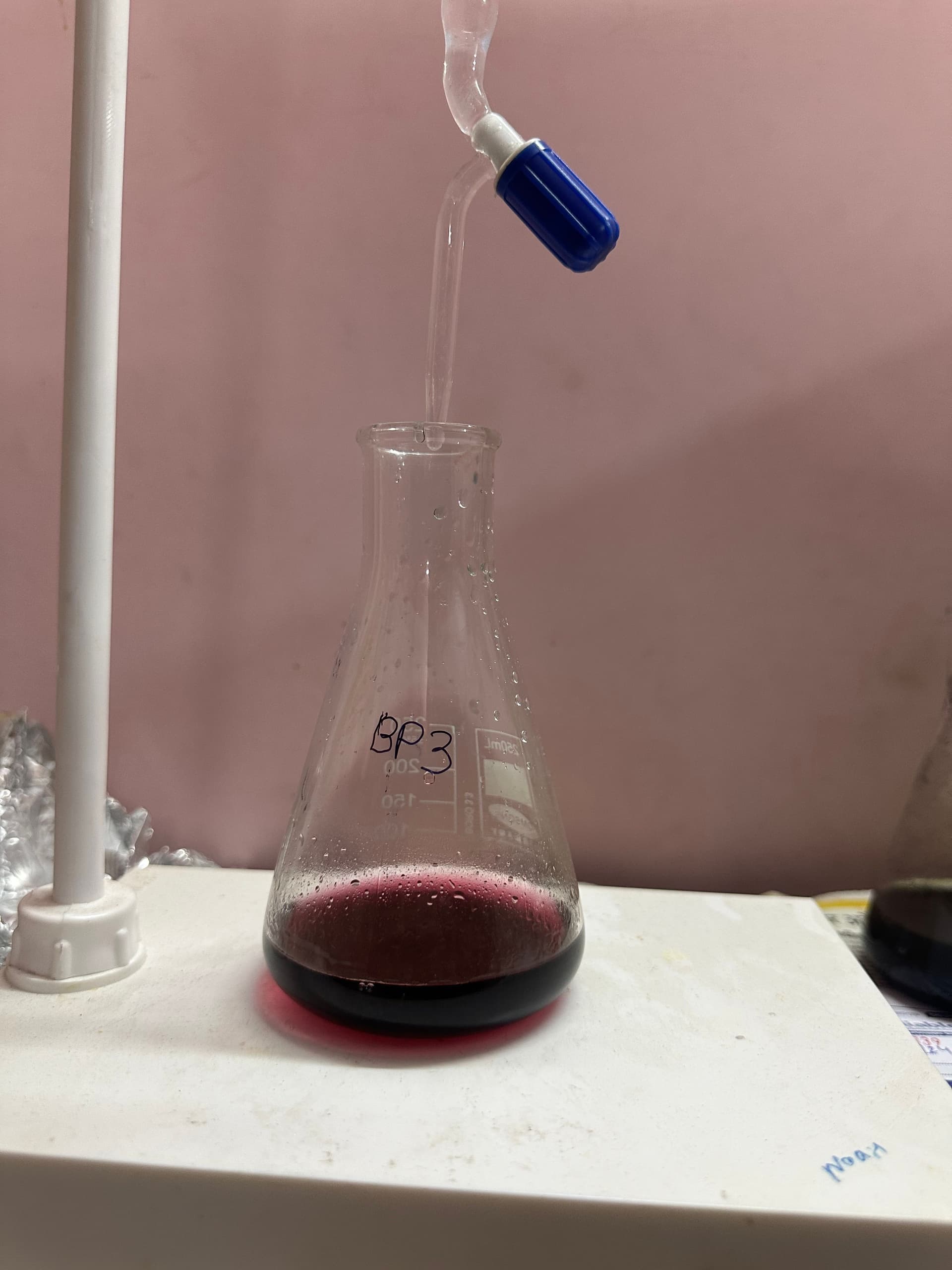 Distillation setup or extraction procedure in the lab